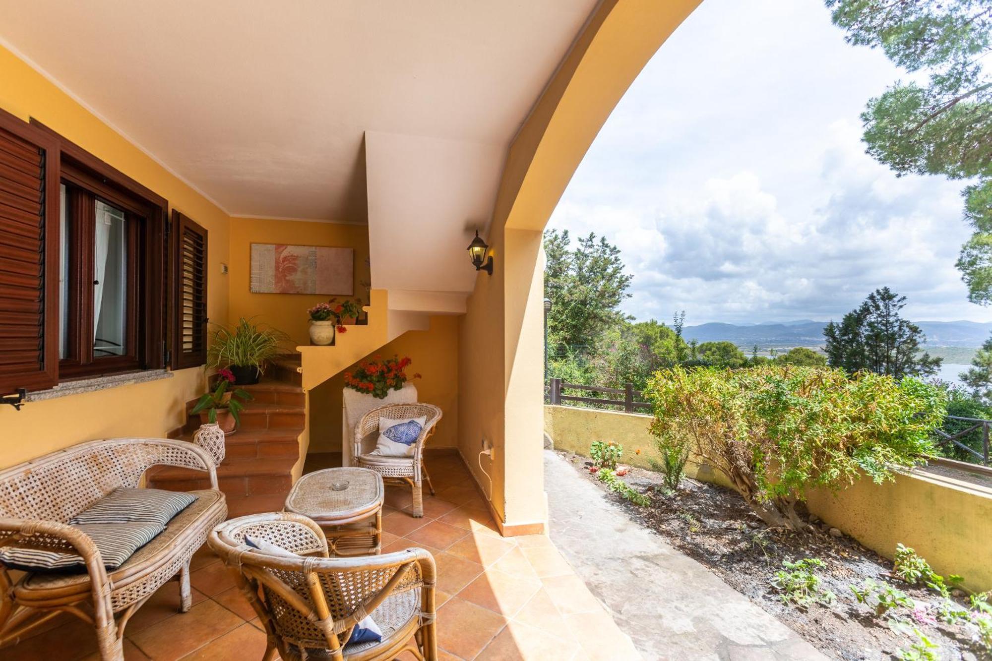 Aetos Home With Shared Swimming Pool - Porto Pino Hill Εξωτερικό φωτογραφία
